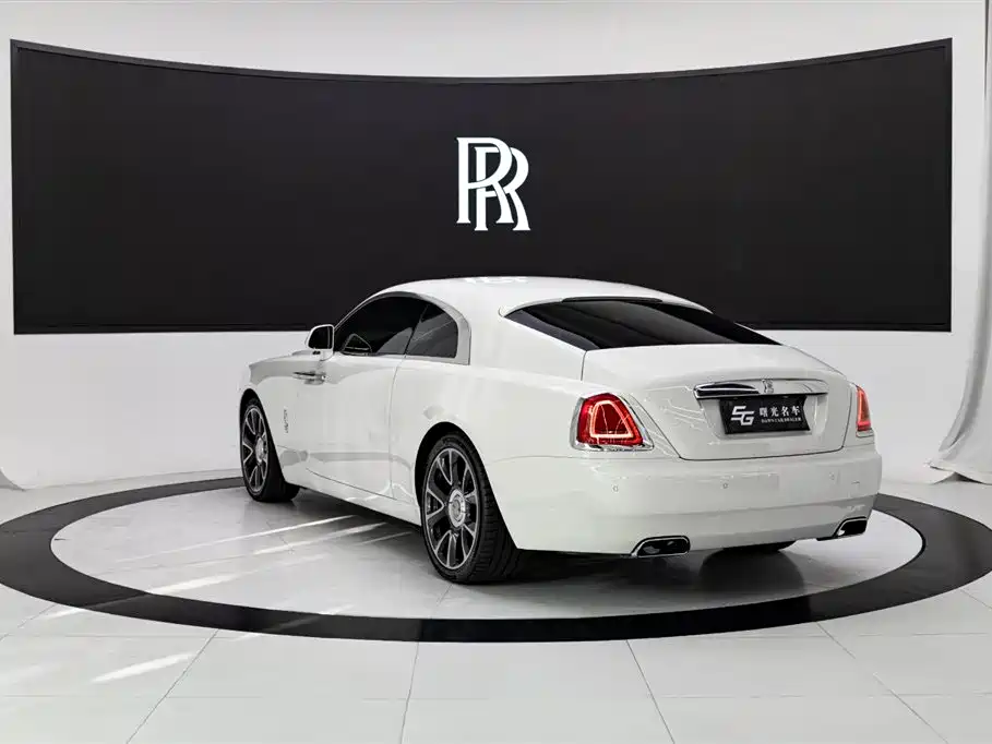 Rolls-Royce Wraith 2018 — фото 6
