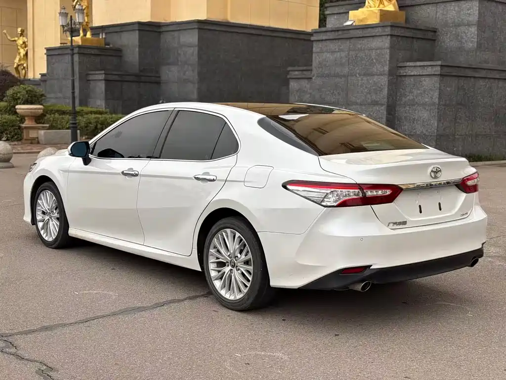 Toyota Camry 2019