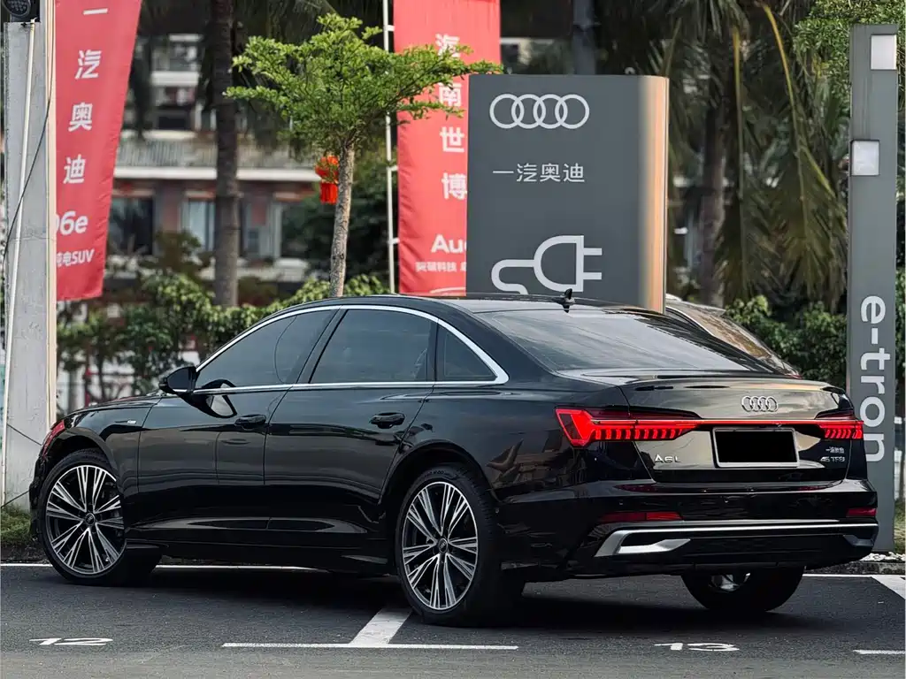 Audi A6L 2025 — фото 17