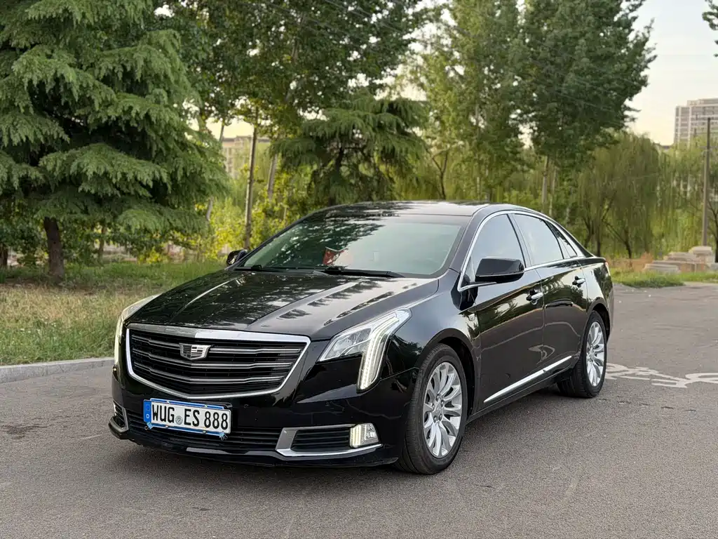 Cadillac XTS 2018 — фото 1