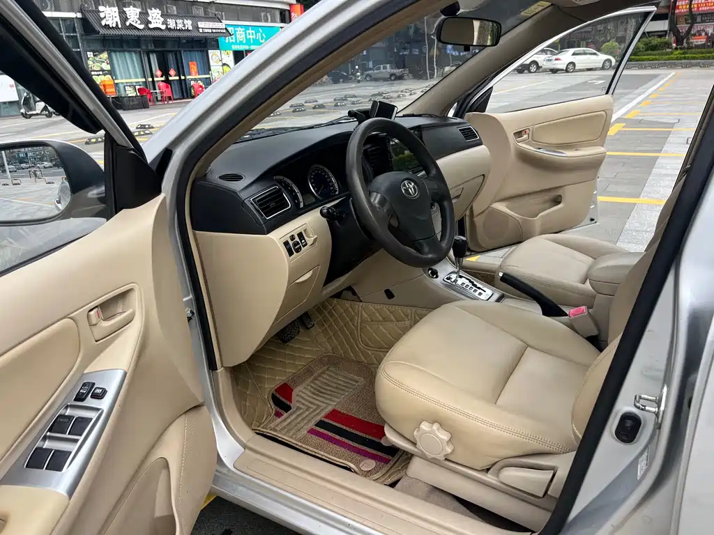 Toyota Corolla 2015 — фото 11