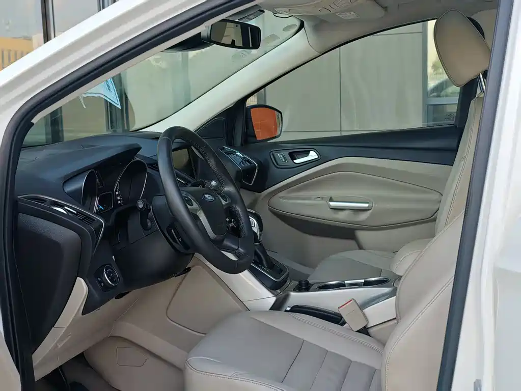 Ford Kuga 2014