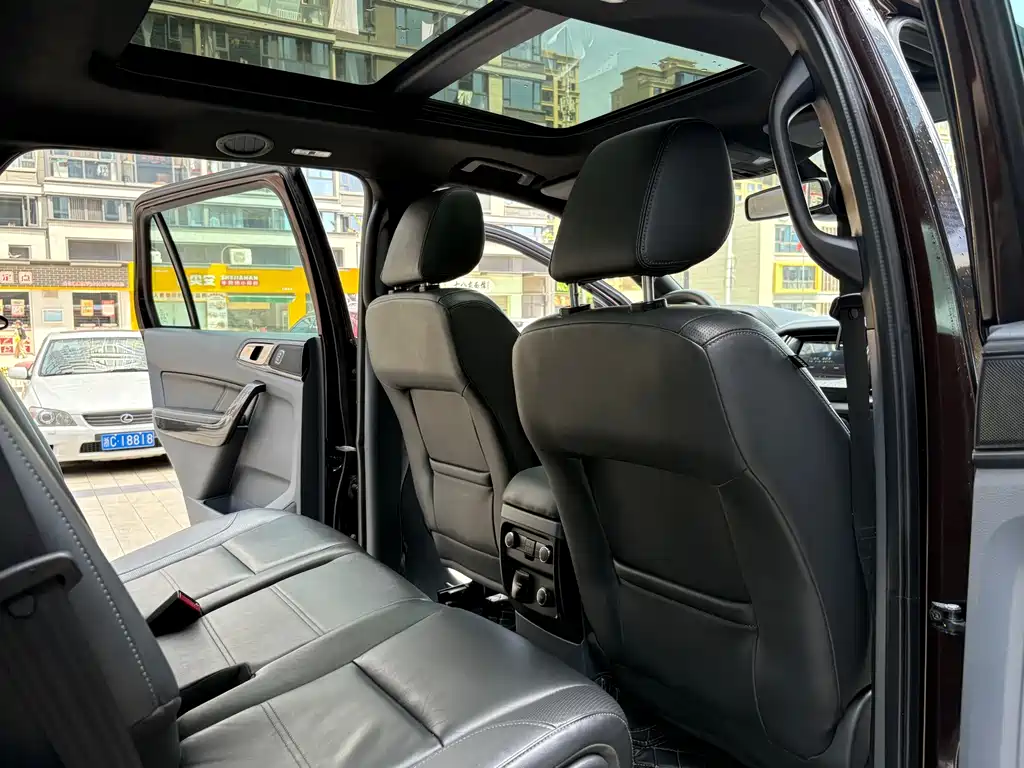 Ford Everest 2018 — фото 13
