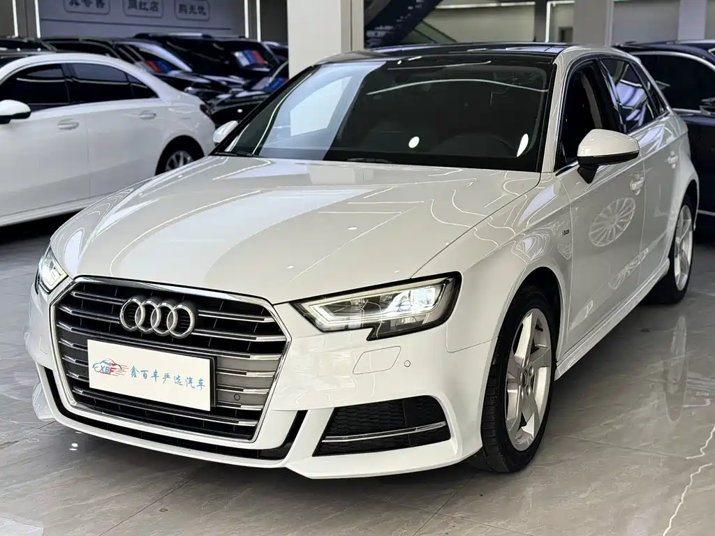 Audi A3 2020 — фото 1