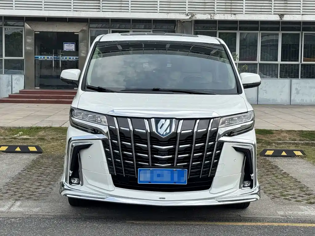 Toyota Alphard 2016 — фото 1