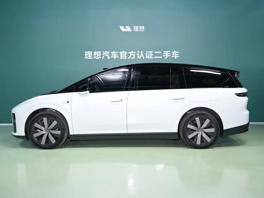 Li Auto i8 2025 — фото 4