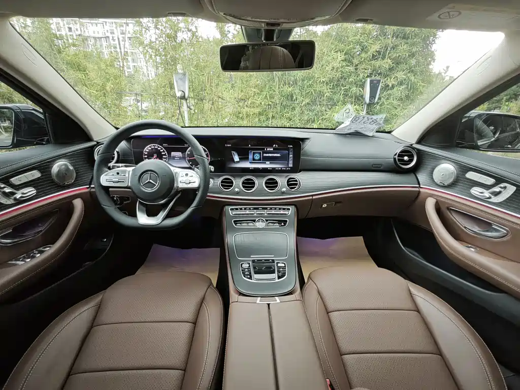 Mercedes-Benz E-Class 2020 — фото 14