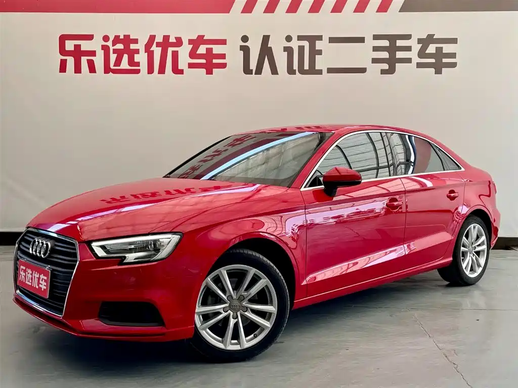 Audi A3 2018 — фото 1