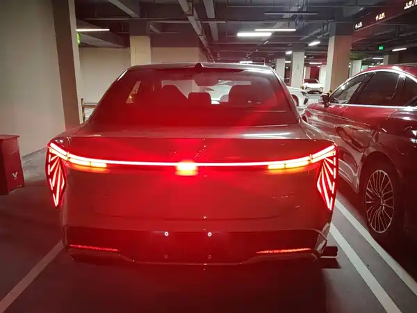 Hongqi EH7 2026
