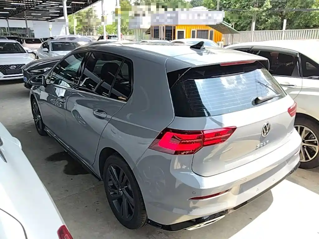 Volkswagen Golf 2024