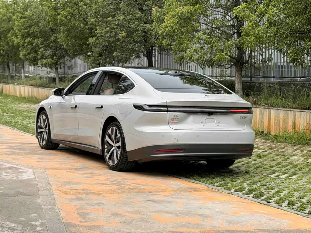 NIO ET7 2022
