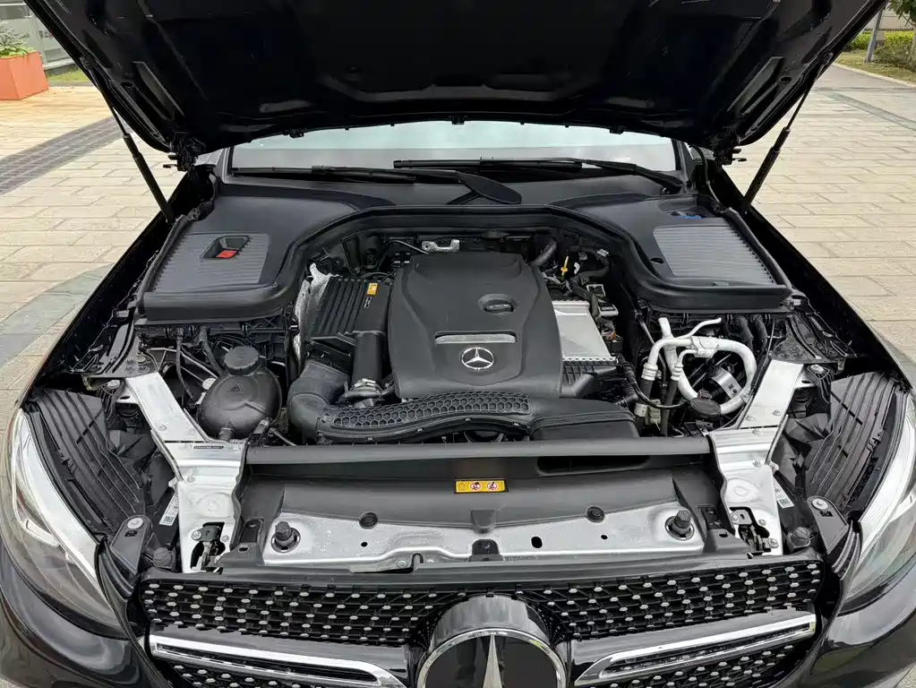 Mercedes-Benz GLC 2018 — фото 12
