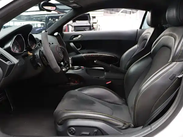Audi R8 2011