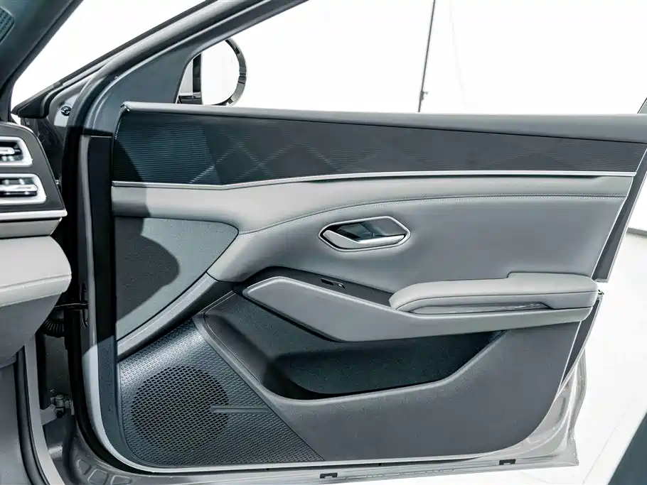 BYD Qin L 2026 — фото 14