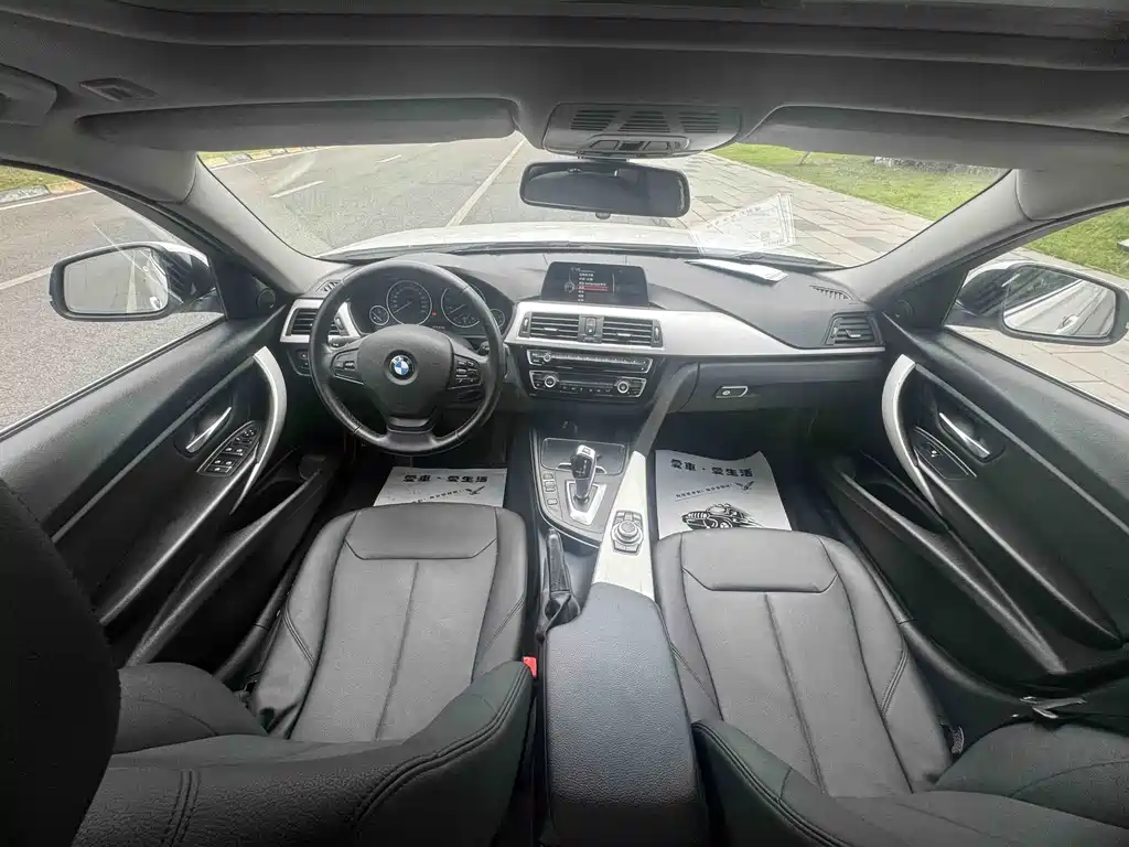 BMW 3 Series 2016 — фото 14