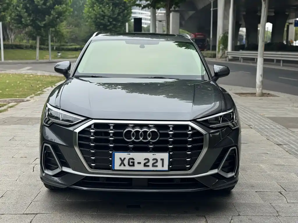 Audi Q3 2022 — фото 2