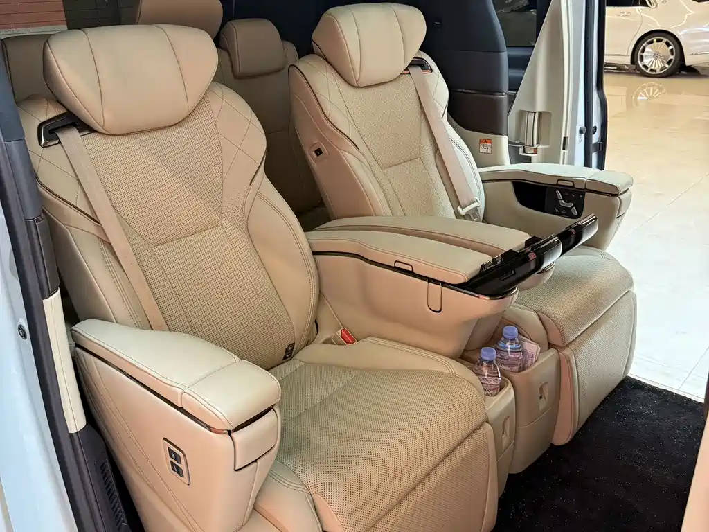 Toyota Alphard 2023 — фото 9