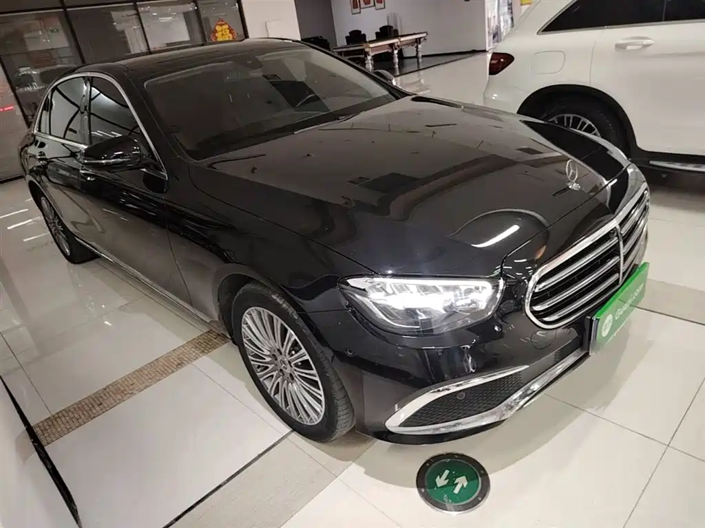 Mercedes-Benz E-Class 2023 — фото 4