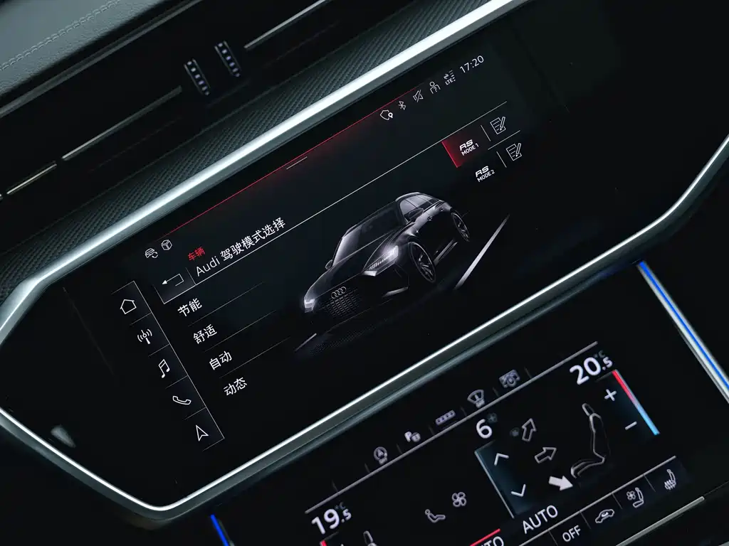 Audi RS 6 2021 — фото 13