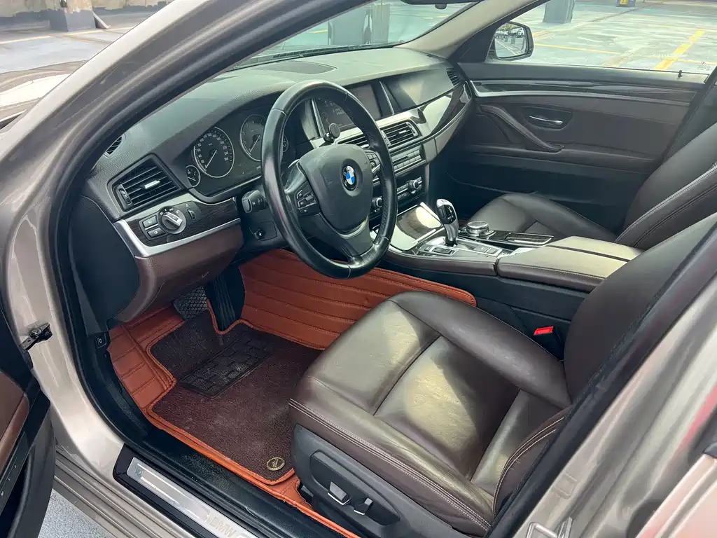 BMW 5 Series 2015 — фото 9