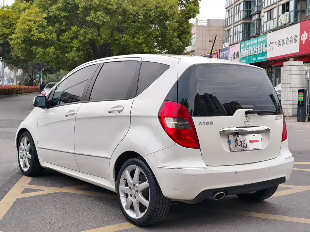 Mercedes-Benz A-Class 2011
