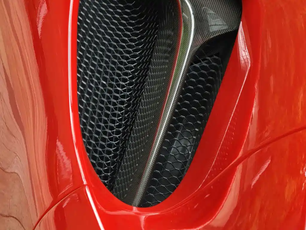 Ferrari SF90 2021 — фото 12