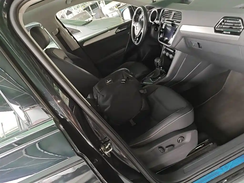 Volkswagen Tiguan L 2019 — фото 25