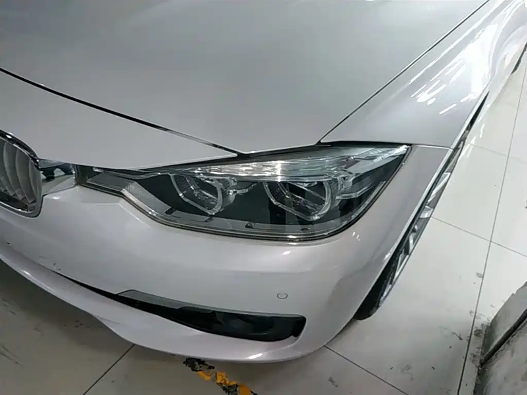 BMW 3 Series 2019 — фото 18