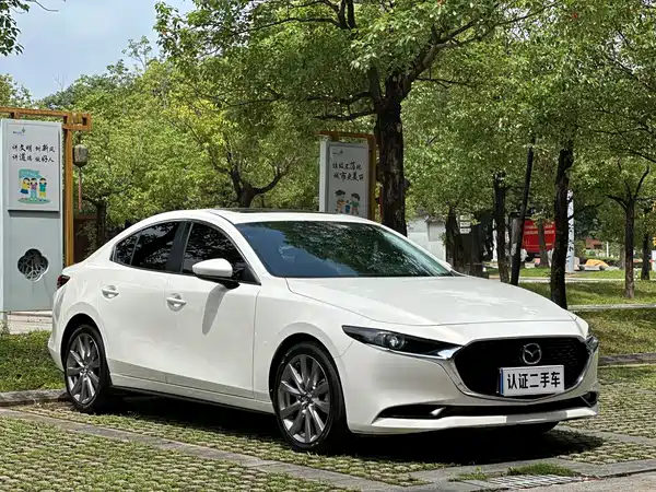 Mazda 3 Axela 2021