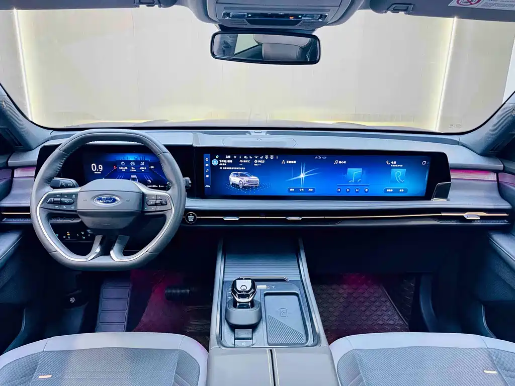 Ford Edge 2024 — фото 13