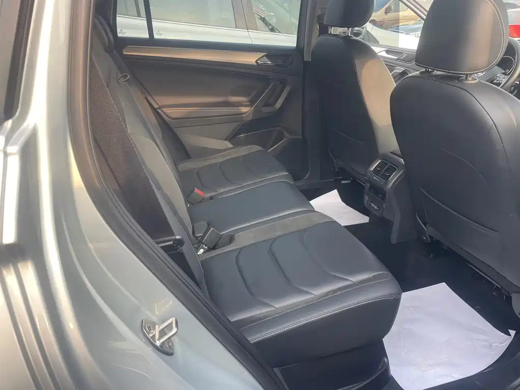 Volkswagen Tiguan L 2019 — фото 16