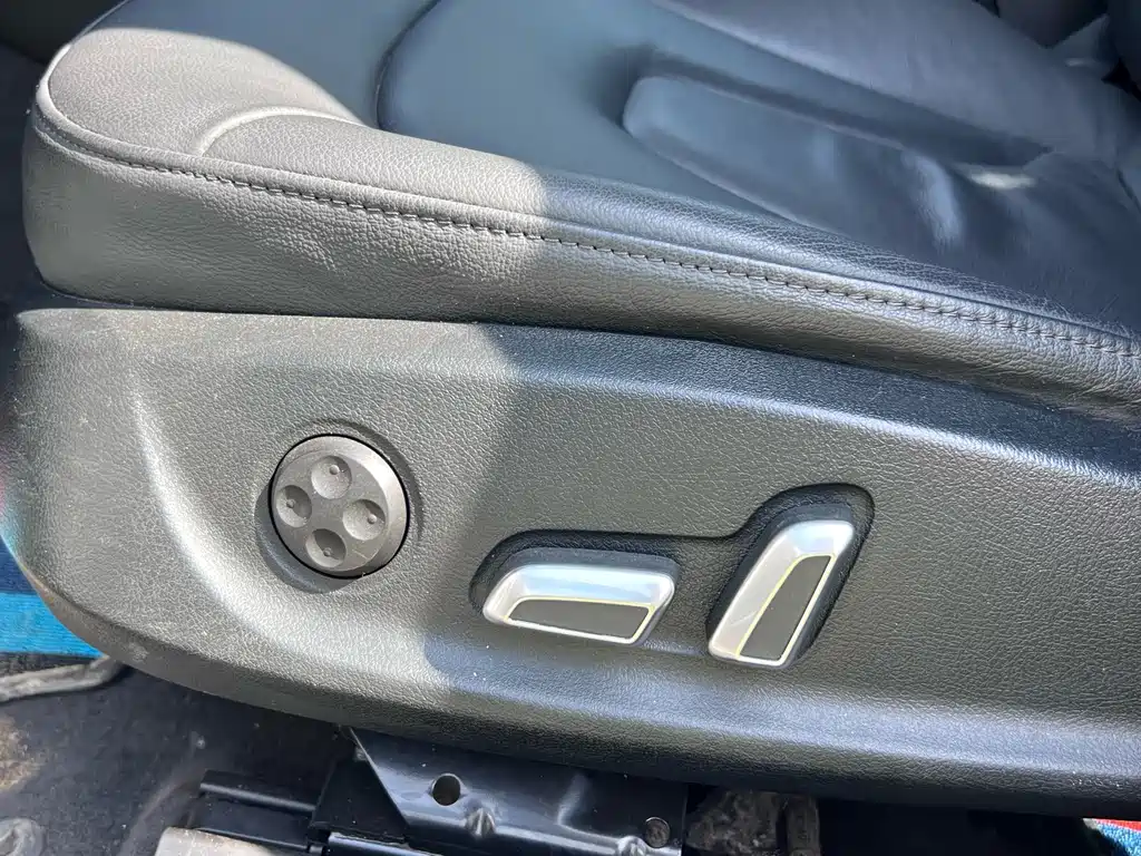 Audi A4L 2016