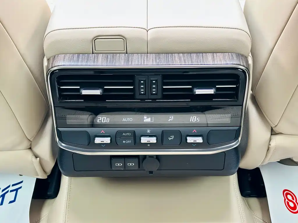 Toyota Land Cruiser 2025 — фото 17