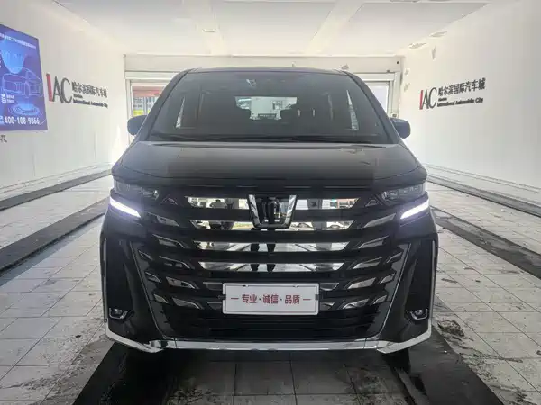 Toyota Vellfire 2024