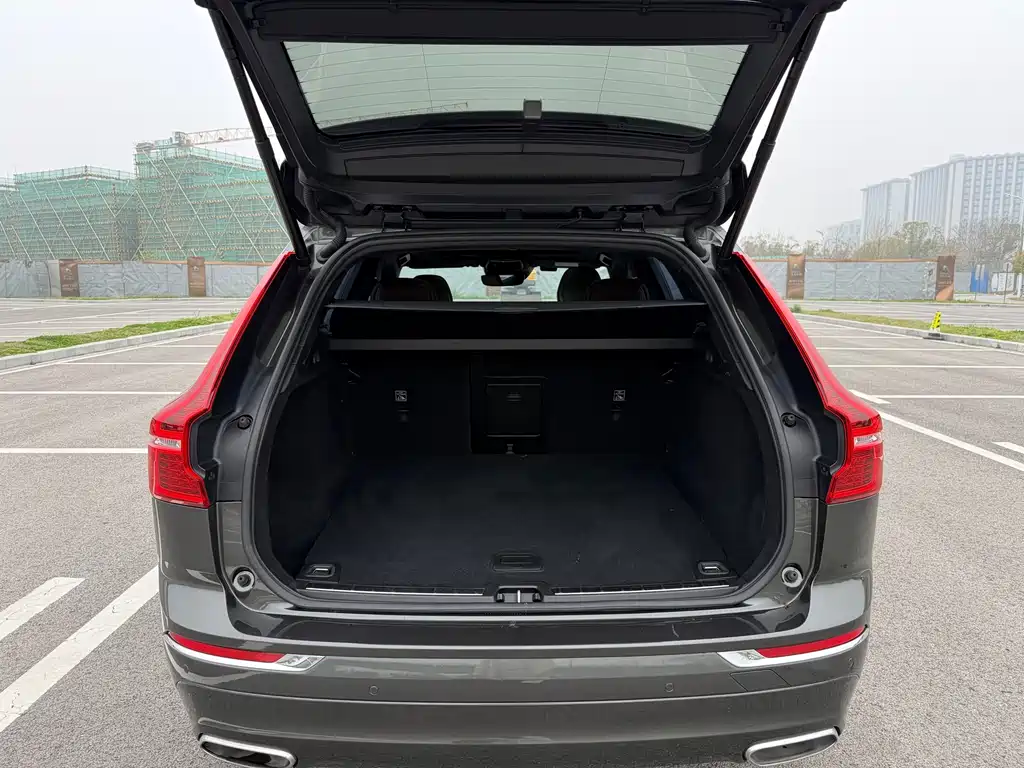 Volvo XC60 2021 — фото 19