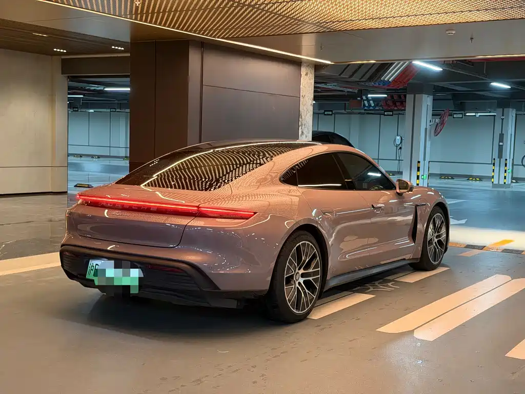 Porsche Taycan 2021 — фото 3