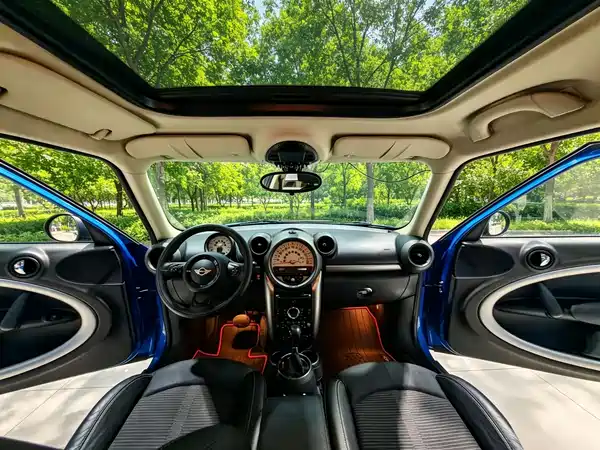 MINI Countryman 2012