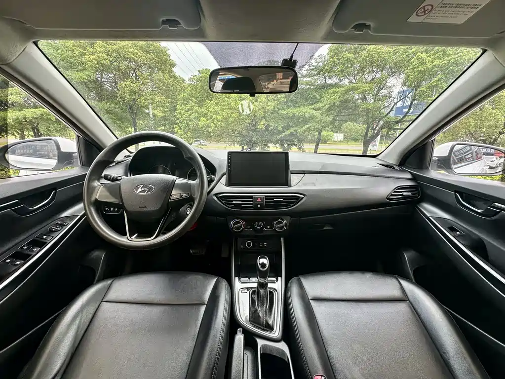 Hyundai Elantra 2019 — фото 5