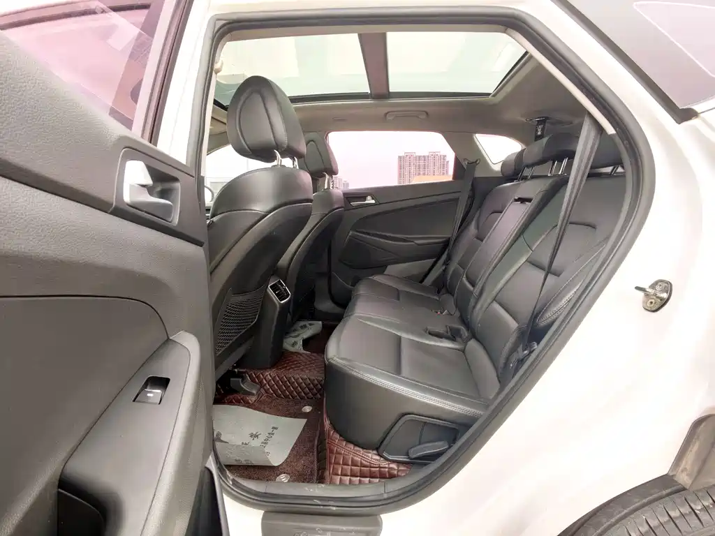 Hyundai Tucson 2018 — фото 6
