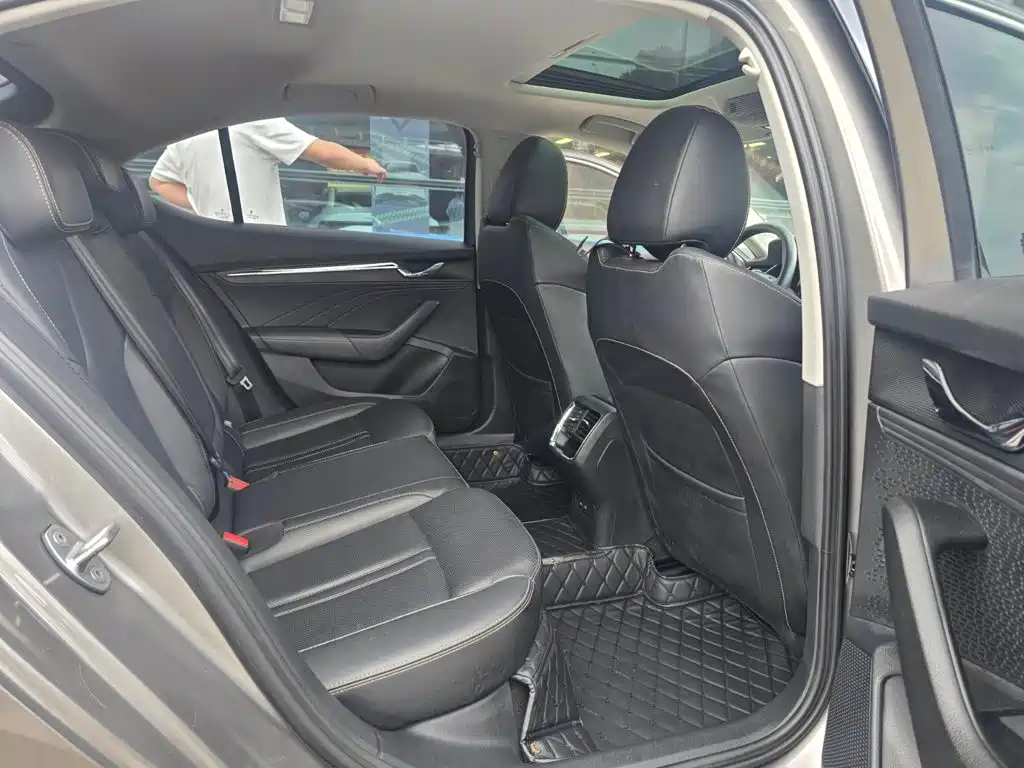 Skoda Octavia 2022 — фото 14