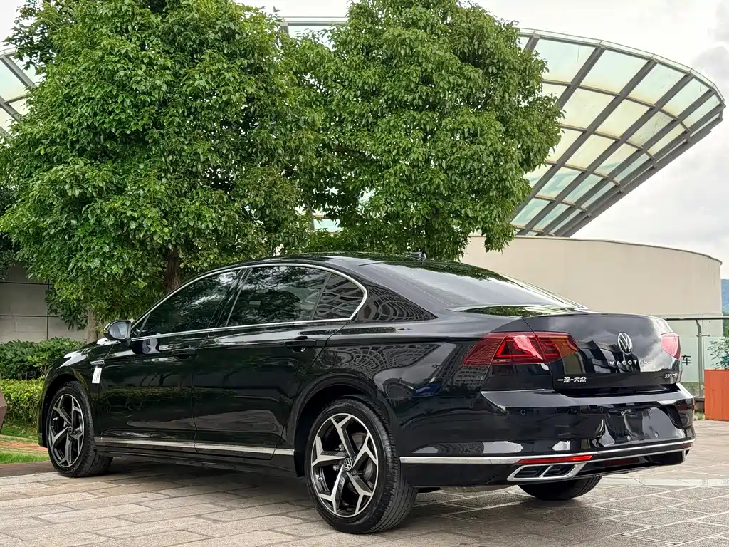 Volkswagen Magotan 2024