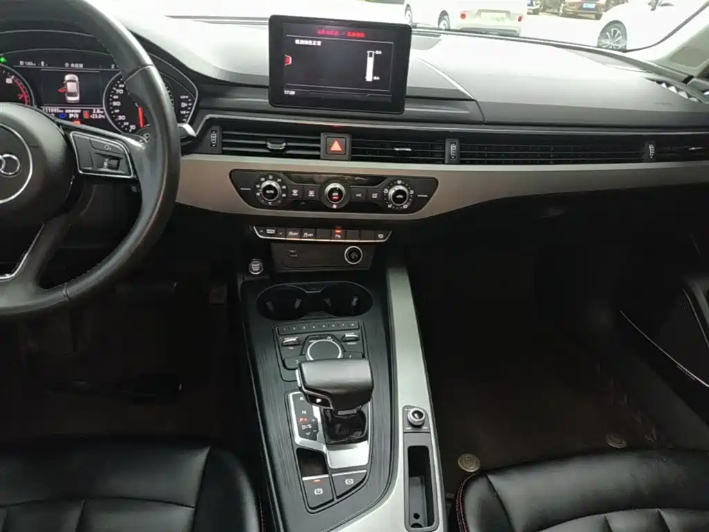 Audi A4L 2018 — фото 13