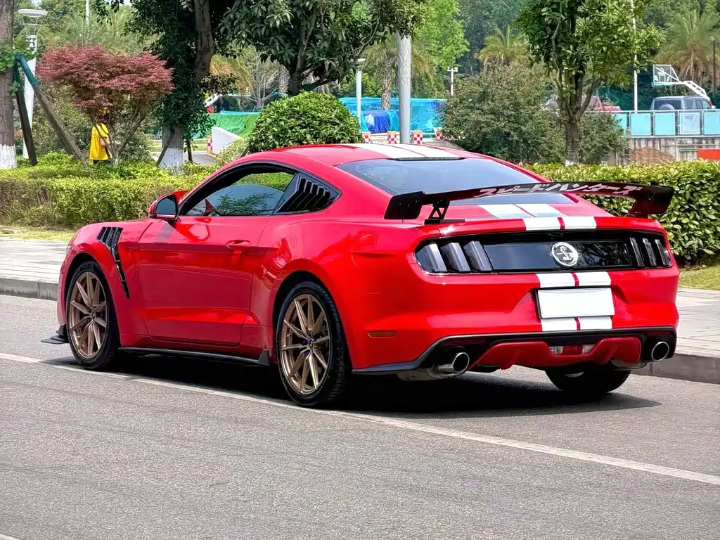 Ford Mustang 2015 — фото 9
