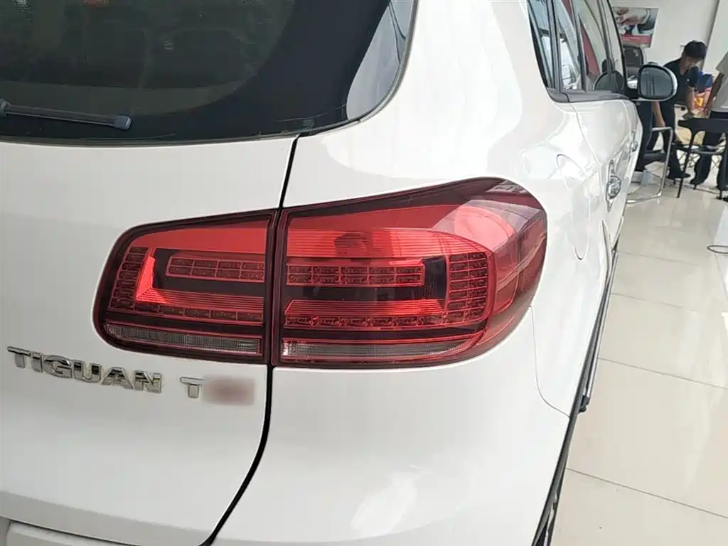 Volkswagen Tiguan 2015 — фото 8