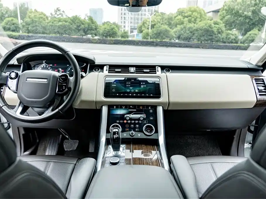 Land Rover Sport PHEV 2019 — фото 12