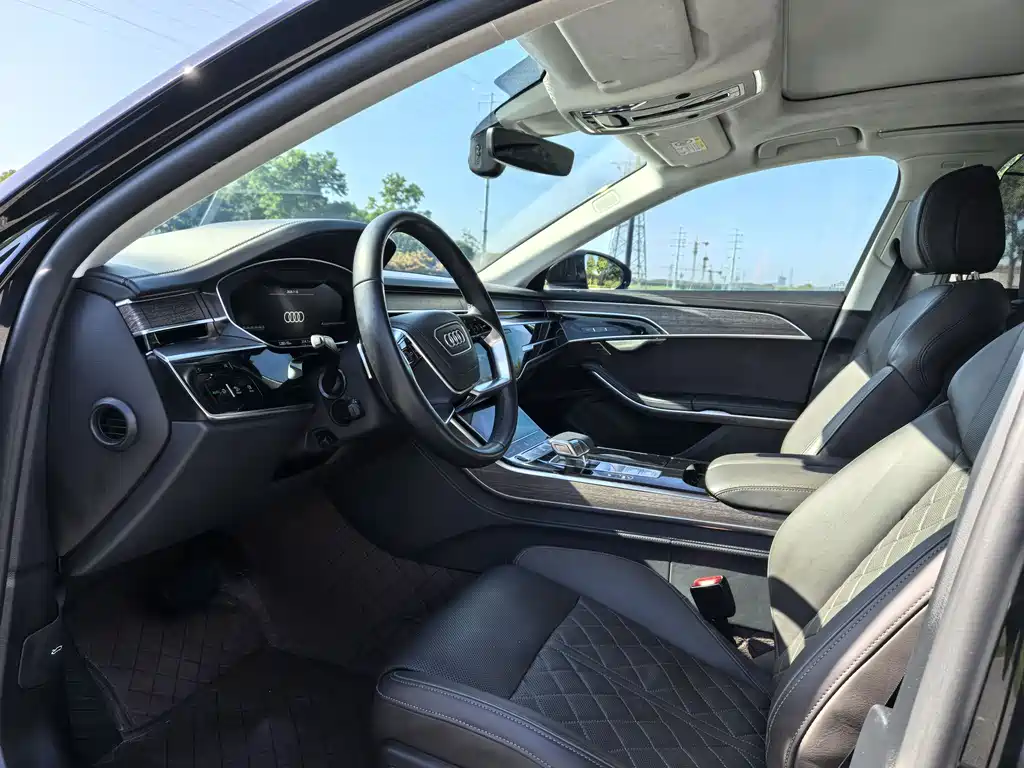 Audi A8 2023