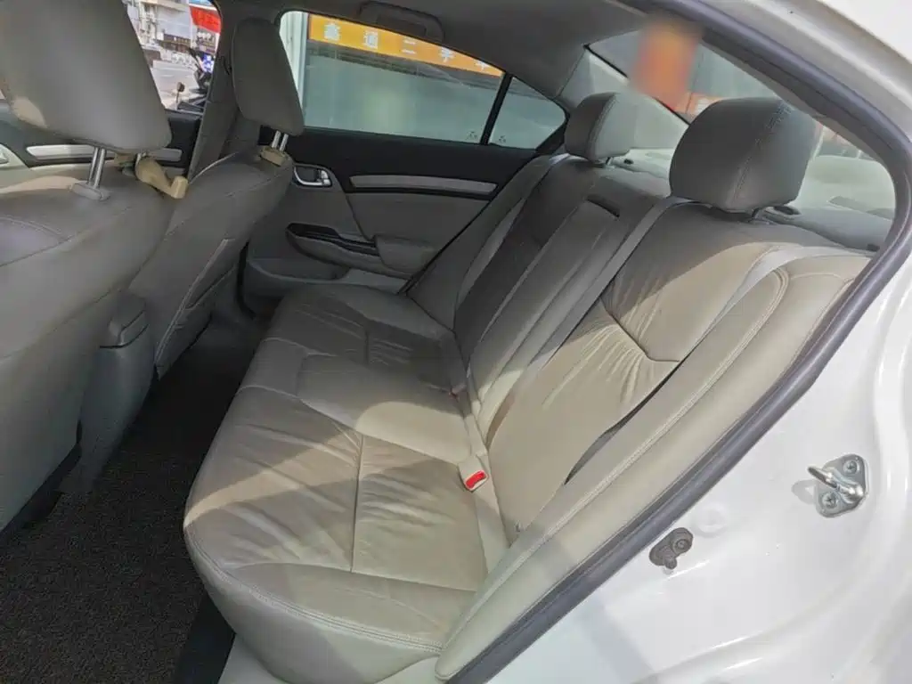 Honda Civic 2014 — фото 13