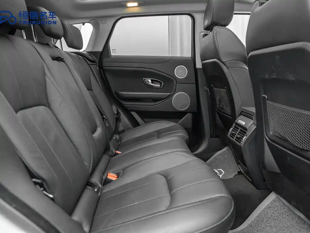 Land Rover Evoque 2019 — фото 15