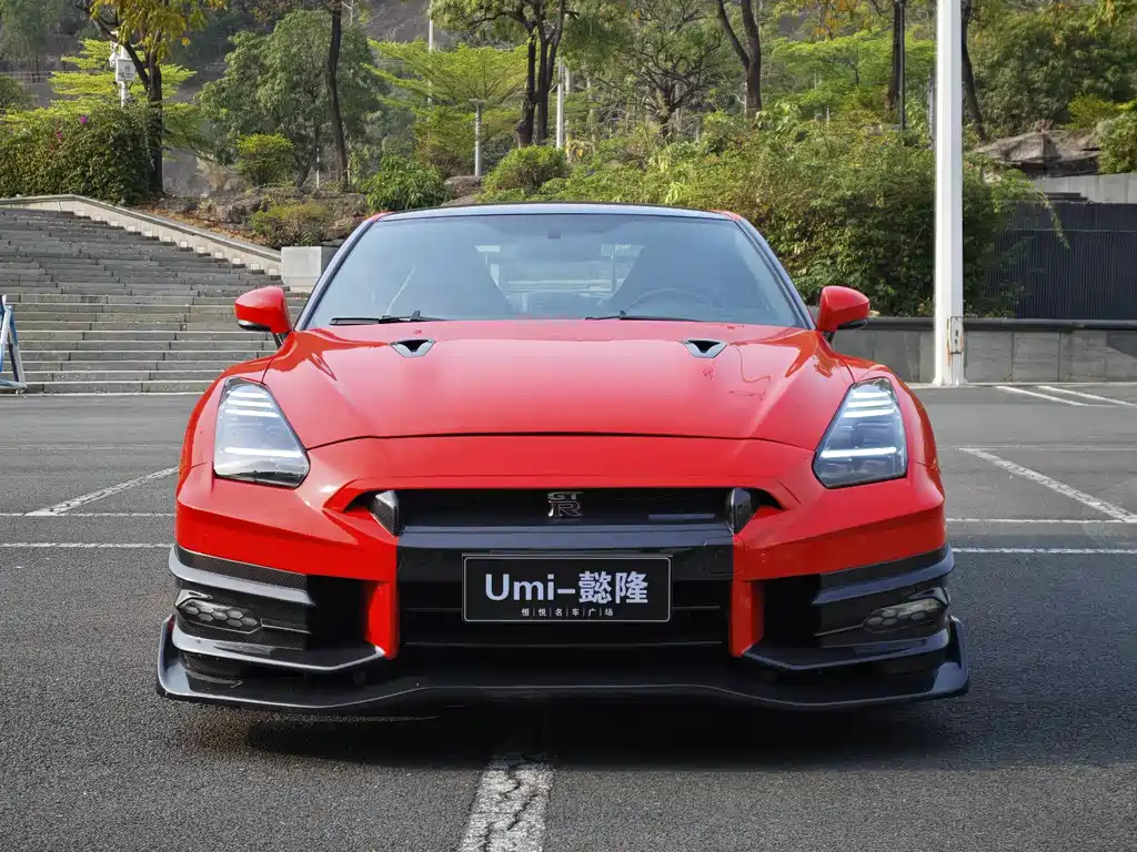 Nissan GT-R 2012 — фото 2