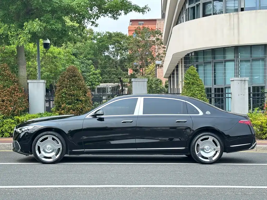 Mercedes-Benz Maybach S-Class 2021